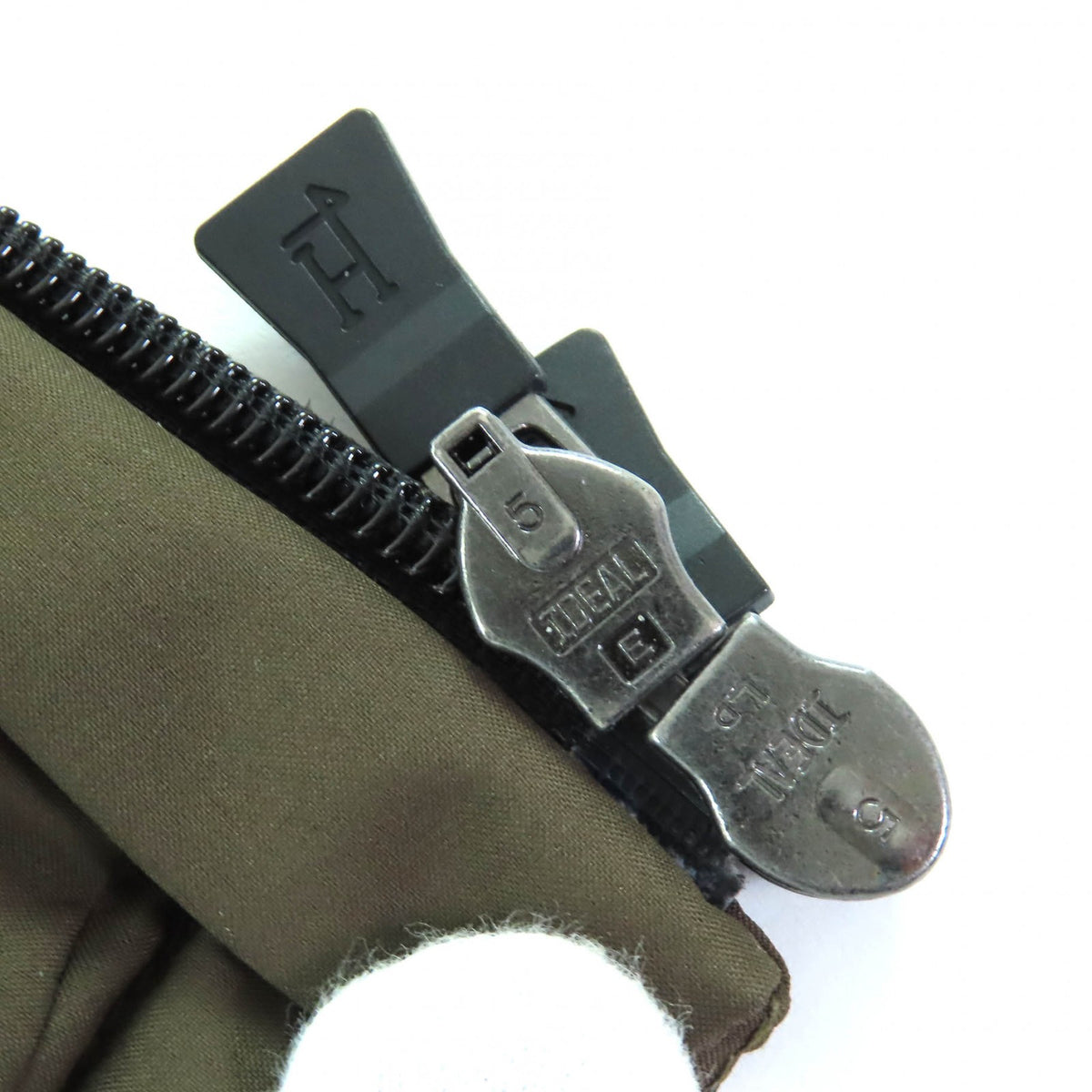 ヘルノ GORETEX ゴアテックス フード付き ダウンジャケット カーキ 36 レディース