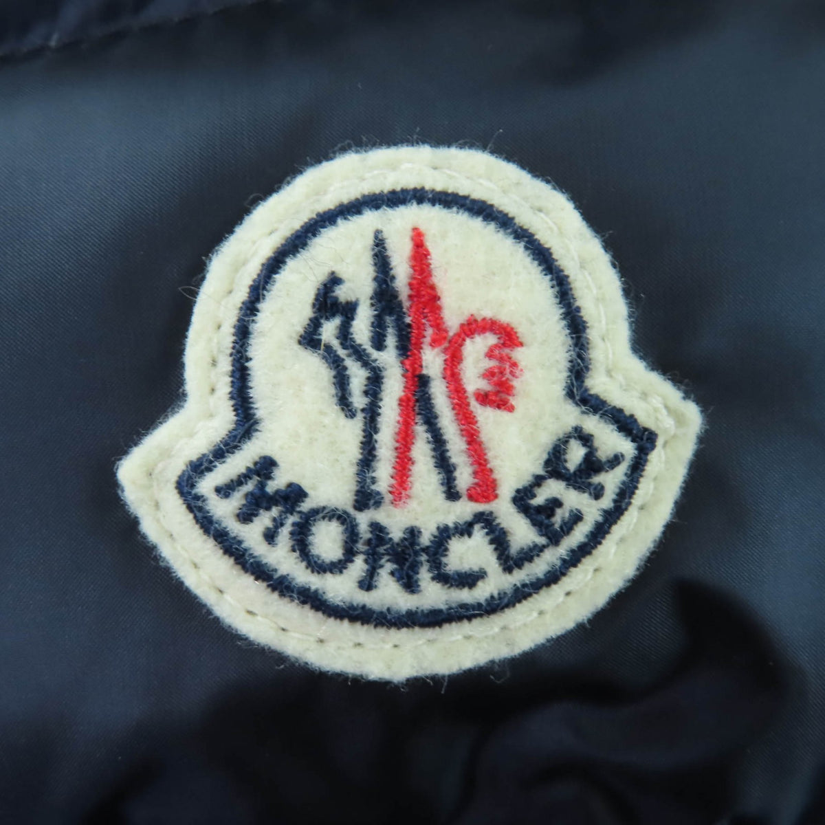 モンクレール HERMINE エルミンヌ ロゴワッペン・フード付 ZIP UP ダウンコート ネイビー 54847 レディース