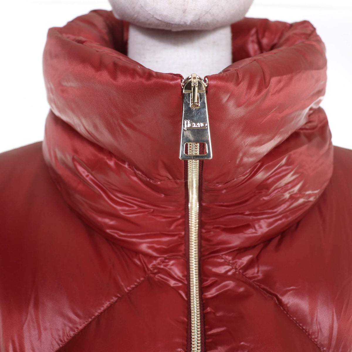 ヘルノ ロゴ金具 スタンドカラー ZIP UP ダウンコート ワインレッド 48 レディース