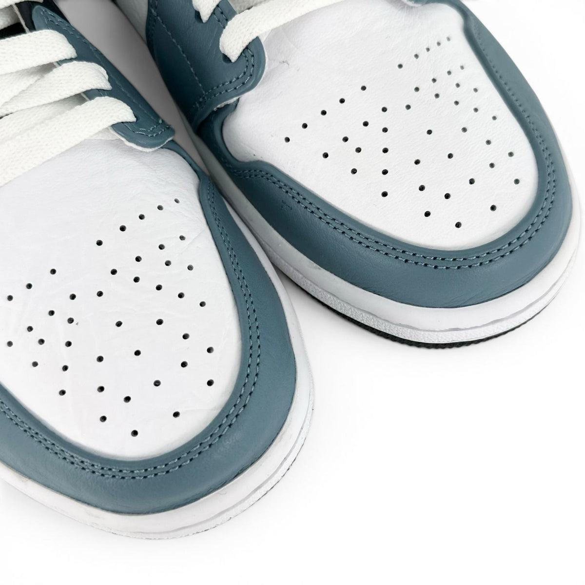 ナイキ AIR JORDAN MID SE フィアレス APLA FACETASM ハイカットスニーカー ホワイト 27.5 メンズ