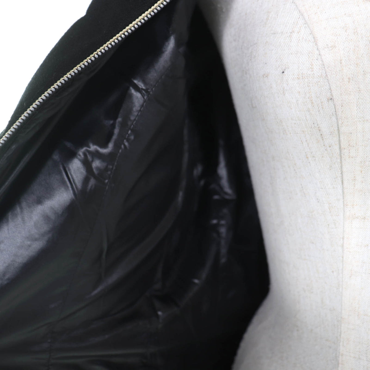 ヘルノ ロロピアーナ社製生地使用 フォックスファー付 スタンドカラー ZIP UP ダウンコート ブラック 40 レディース