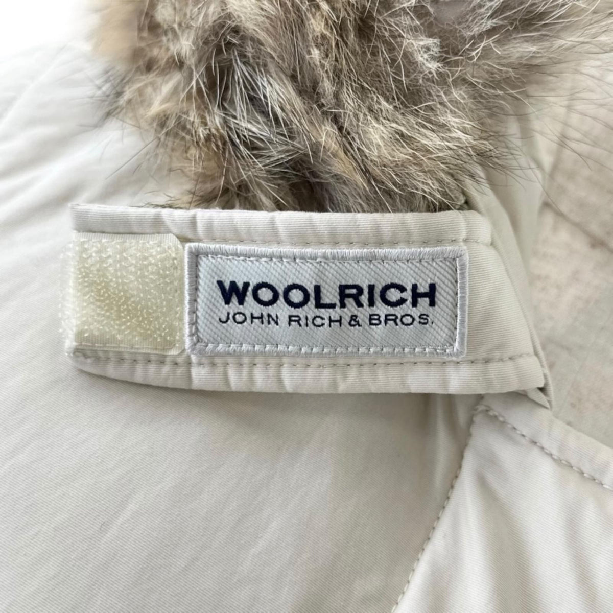 ウールリッチ LUXURY ARCTIC PARKA ファー付 ダウンジャケット アイボリー S レディース