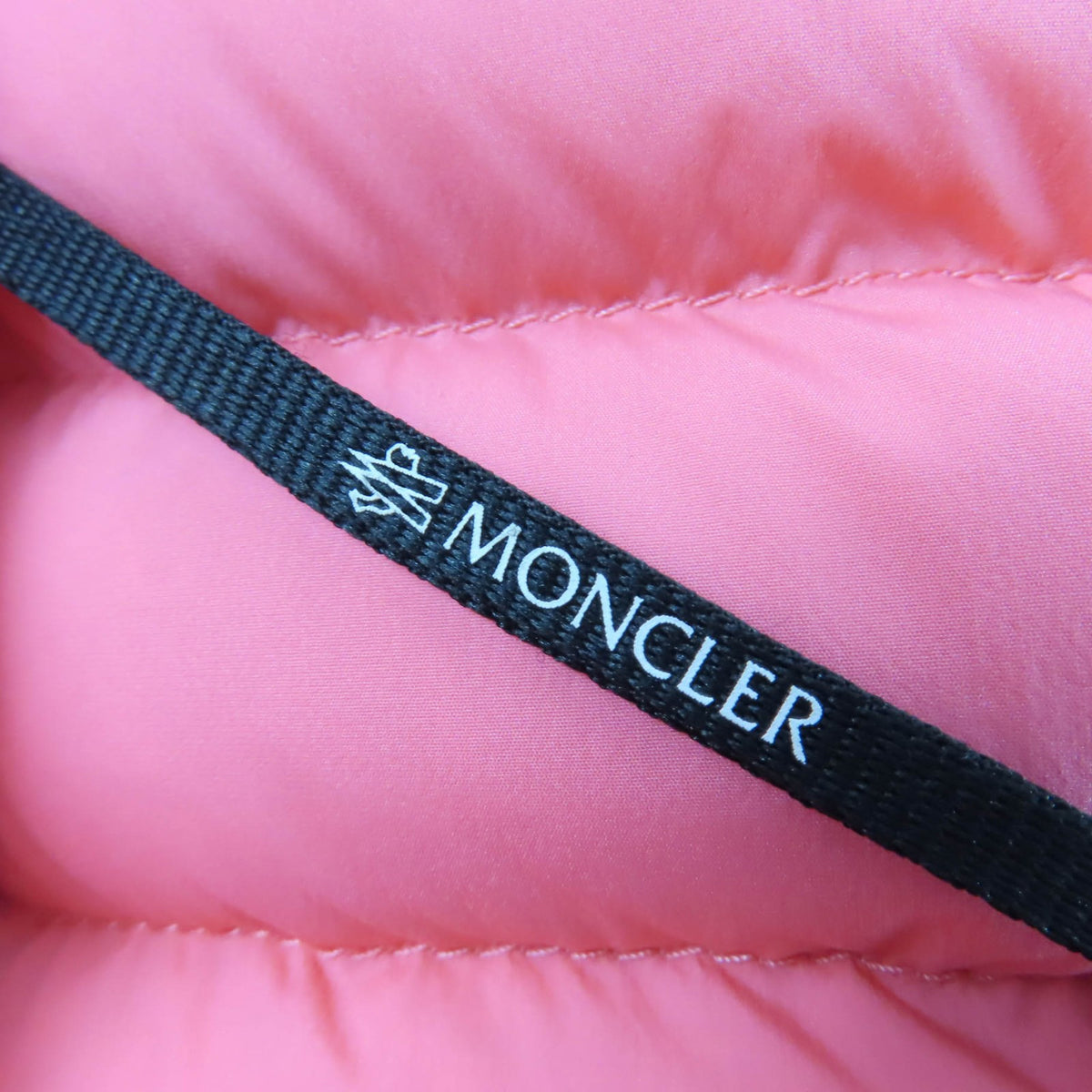 モンクレール ALITERSE ロゴワッペン・フード付 ZIP UP ダウンベスト コーラル系 3 レディース
