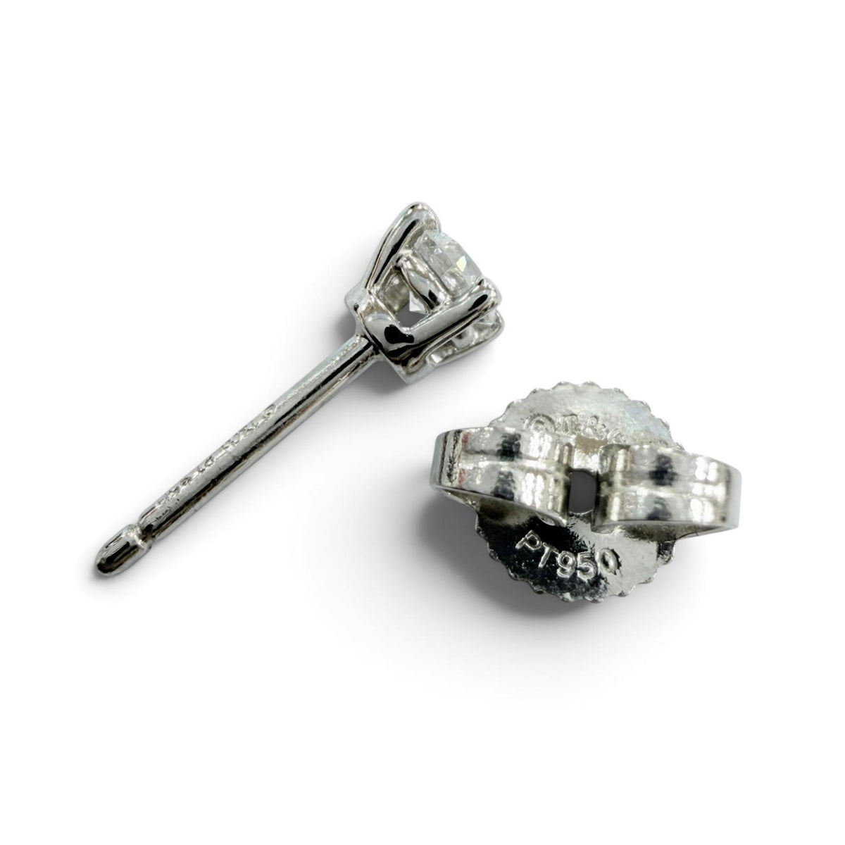 ティファニー スタッド ダイヤ ピアス ダイヤ:総0.22ct（2粒合計）11年5月購入 ピアス プラチナ レディース