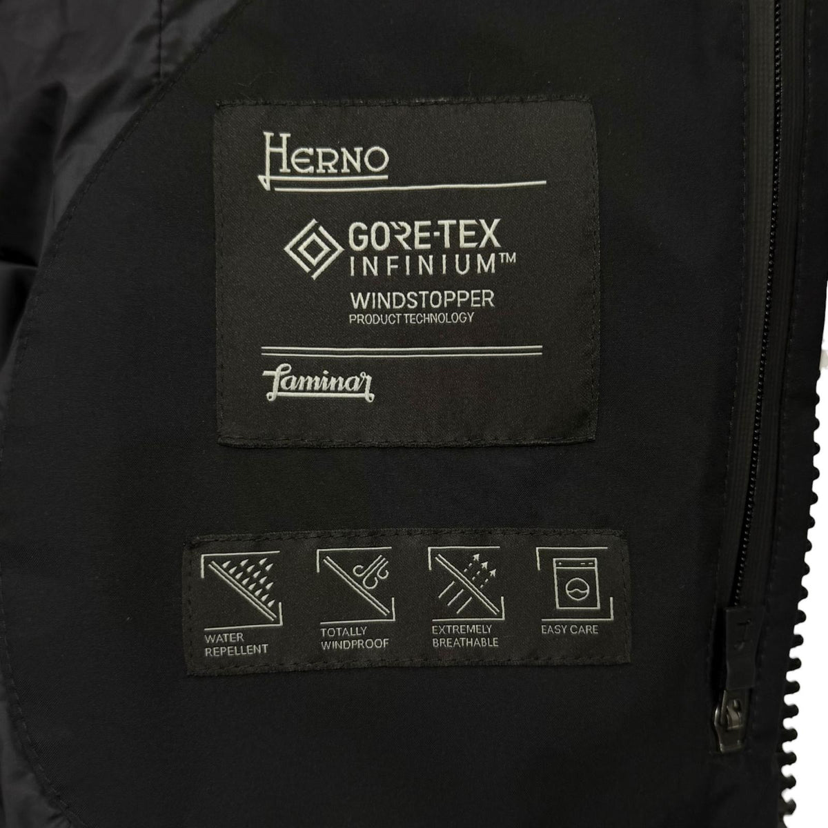 ヘルノ Laminar GORETEX フード付 ロゴ入り ZIP UP ダウンコート ブラック 38 レディース