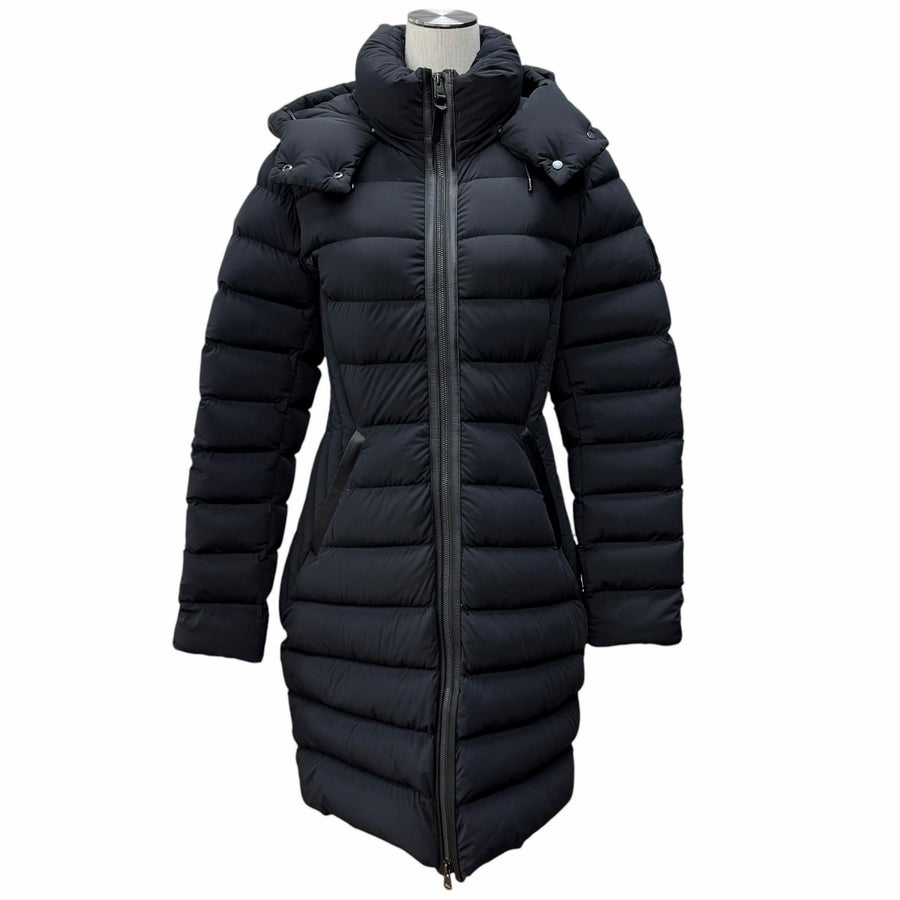 マッカージュ FARREN フード・レザーロゴワッペン付 ZIP UP ダウンコート ブラック M レディース