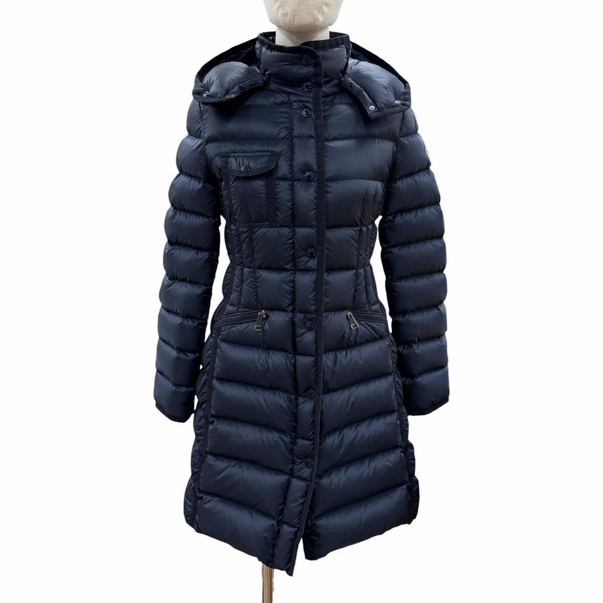 モンクレール HERMINE エルミンヌ ロゴワッペン フード付 ダブルZIP ダウンコート ネイビー 00 レディース