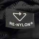 プラダ Re-Nylon トライアングルロゴ 三角プレート フォンケース ショルダーバッグ ブラック メンズ