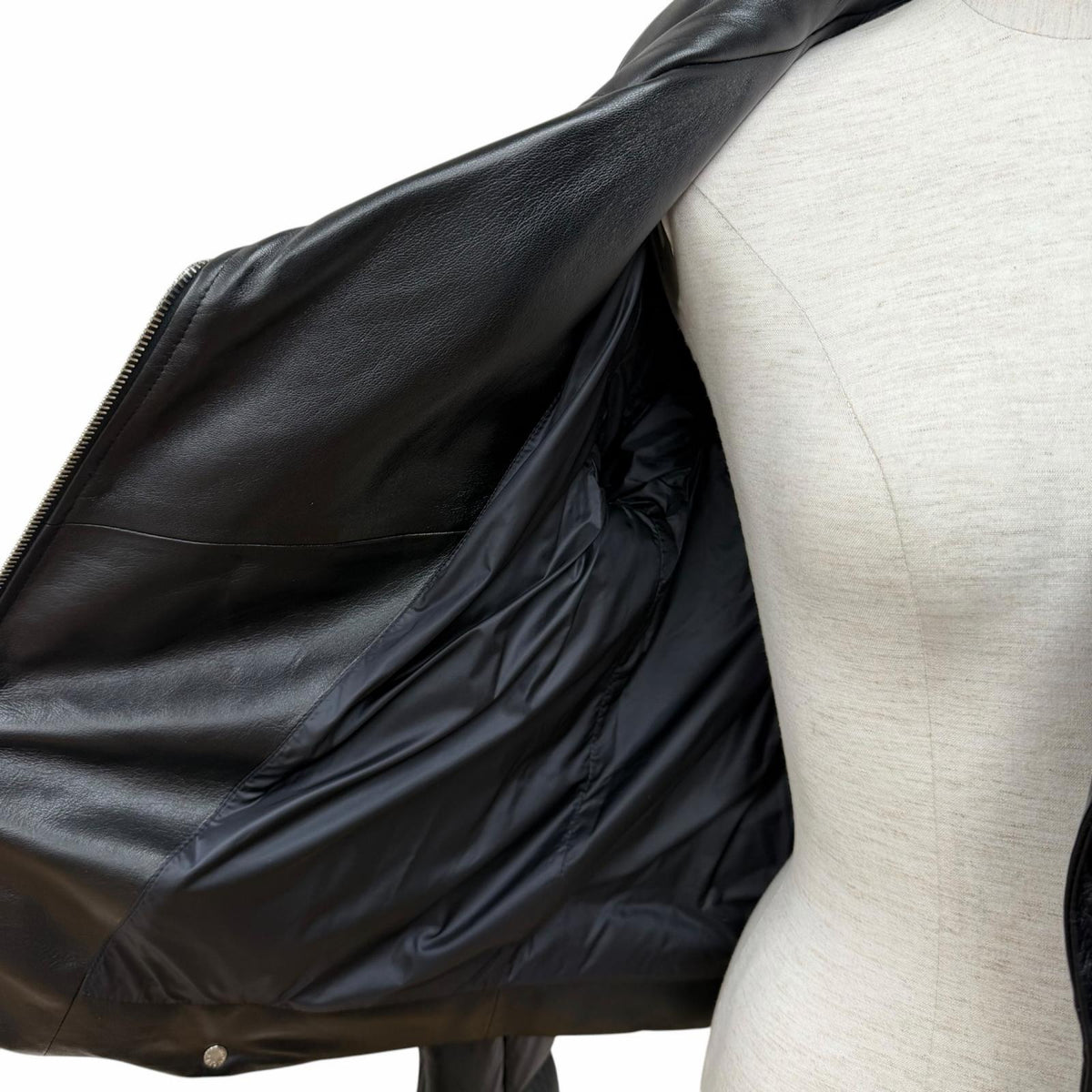 モンクレール ADIB ロゴボタン付 ZIP UP レザー ダウンジャケット ブラック 1 レディース