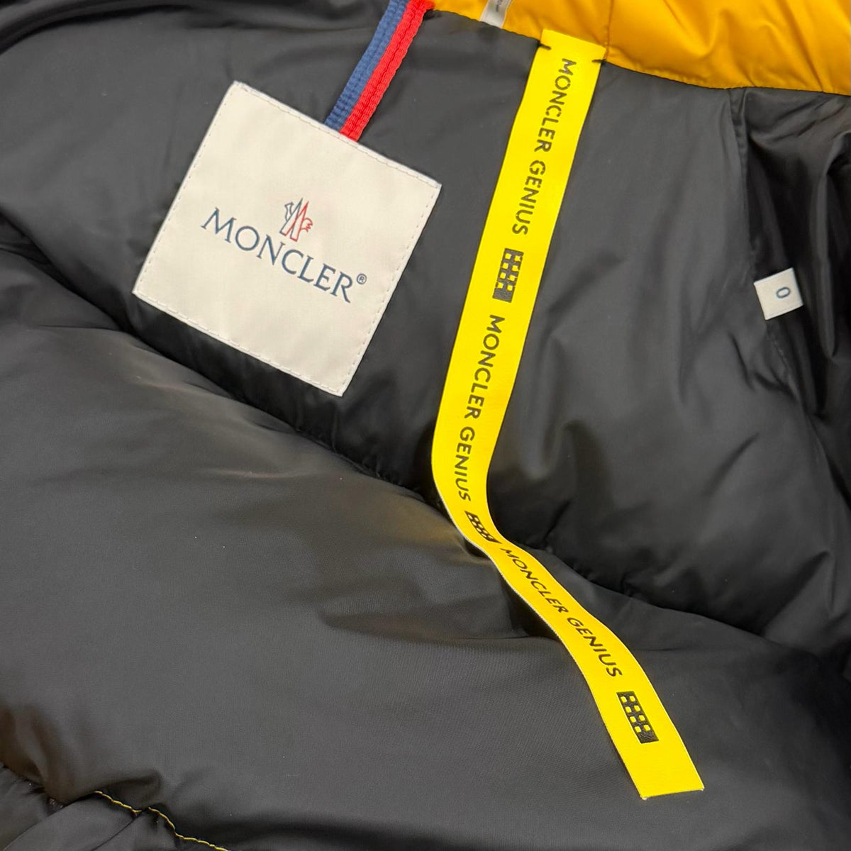 モンクレール ジーニアス 2 MERGULE メルグル FOXファー・フード・ロゴワッペン付 ZIP UP ダウンジャケット イエロー 54847 レディース