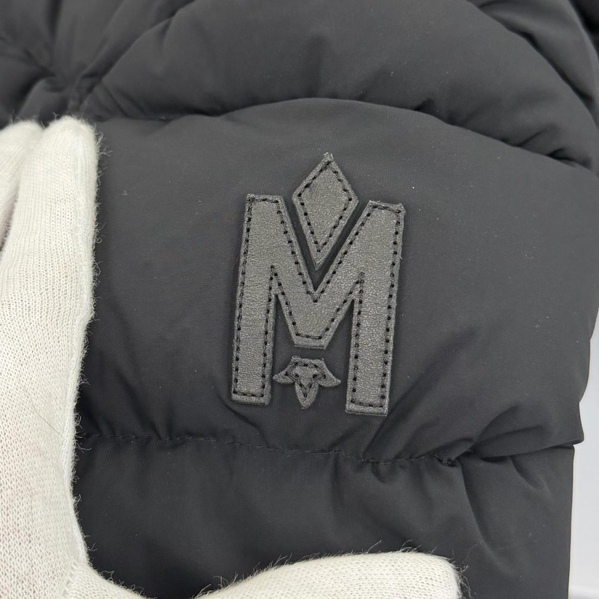 マッカージュ ブルーフォックスファー・フード付 レザー使い ZIP UP ダウンコート ブラック S レディース