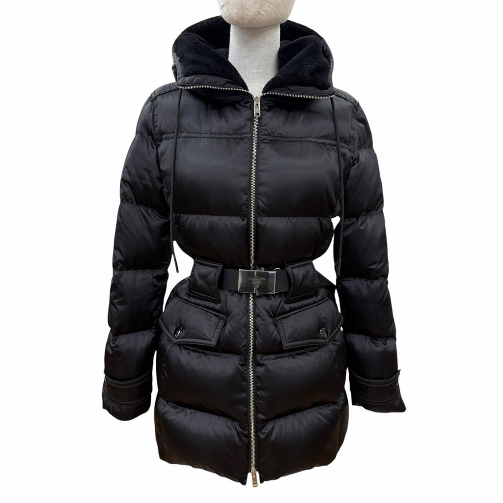 プラダ ロゴバックルベルト ラムファー使い ZIP UP ダウンコート ブラック 38 レディース