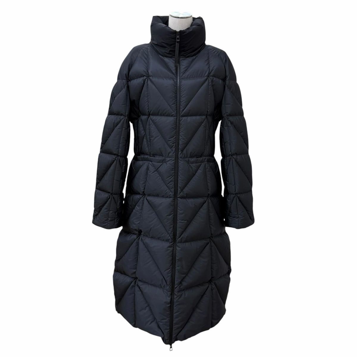 モンクレール CERISE セリース ロゴパッチ付 スタンドカラー ZIP UP ダウンコート ブラック 4 レディース