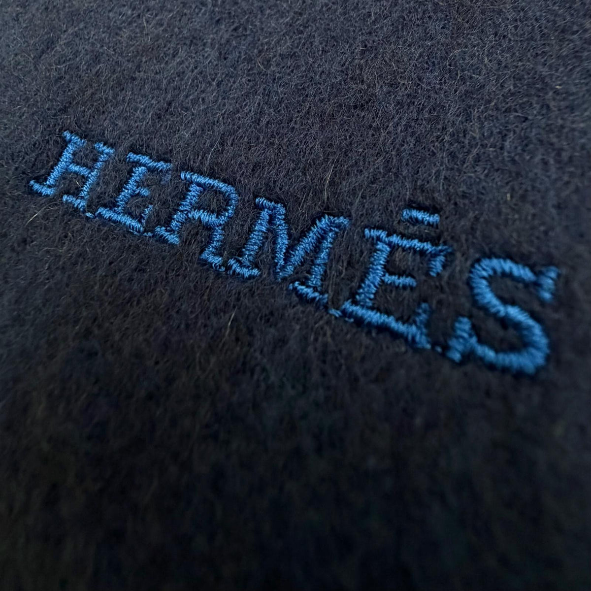 エルメス レクトヴェルソ バイカラー ロゴ刺繍 フリンジ付き リバーシブル マフラー ネイビー メンズ
