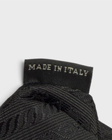 NEWSEDのPRADA Re-Edition 2000 Re-Nylonミニバッグの内側にあるMADE IN ITALYのタグ