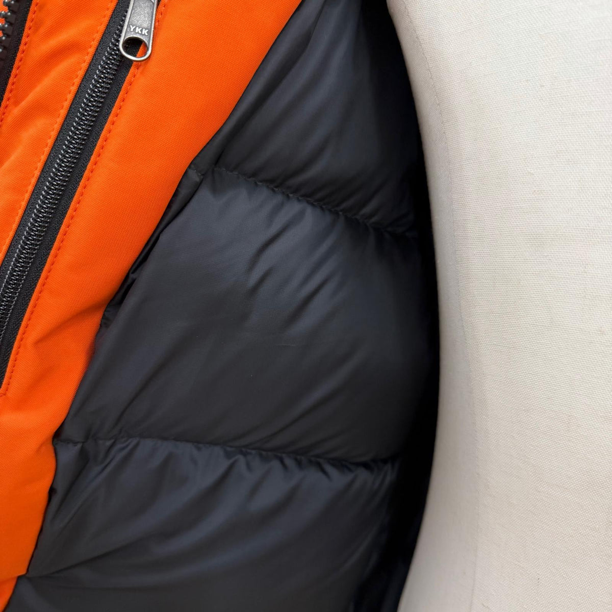 ザ・ノースフェイス Antarctica PARKA GORE-TEX ロゴ刺繍 ファー付き フーデッド ダブルジップアップ ダウンジャケット オレンジ S メンズ