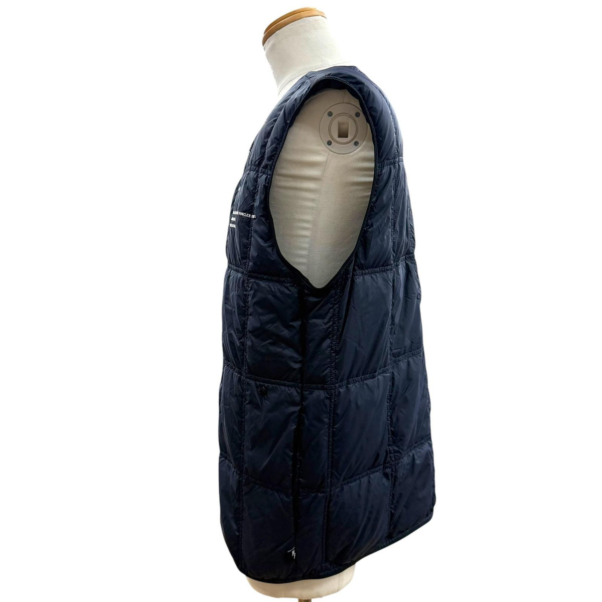 モンクレールジーニアス 7 フラグメント ヒロシフジワラ VAILE GILET ロゴワッペン付き ダウンベスト ネイビー 3 メンズ