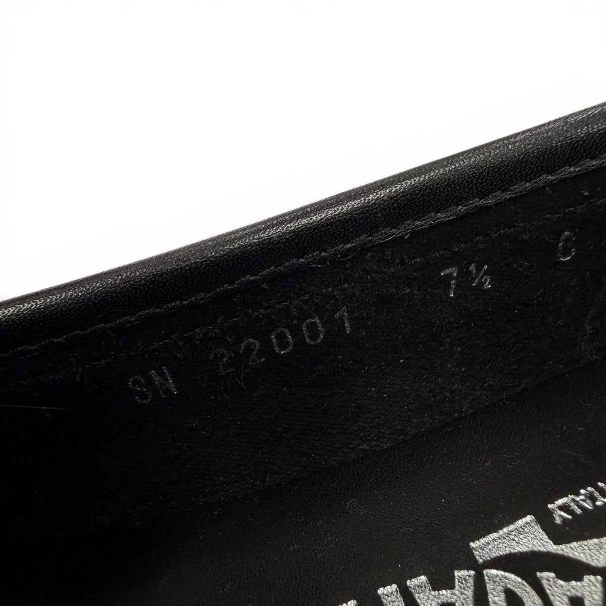 サルヴァトーレフェラガモ フラワーパンチング レザー フラット パンプス ブラック 7.5 レディース