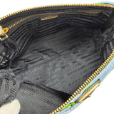 プラダ トライアングルロゴ Re-Nylon サーフプリント リストレット付 化粧ポーチ ブルー レディース