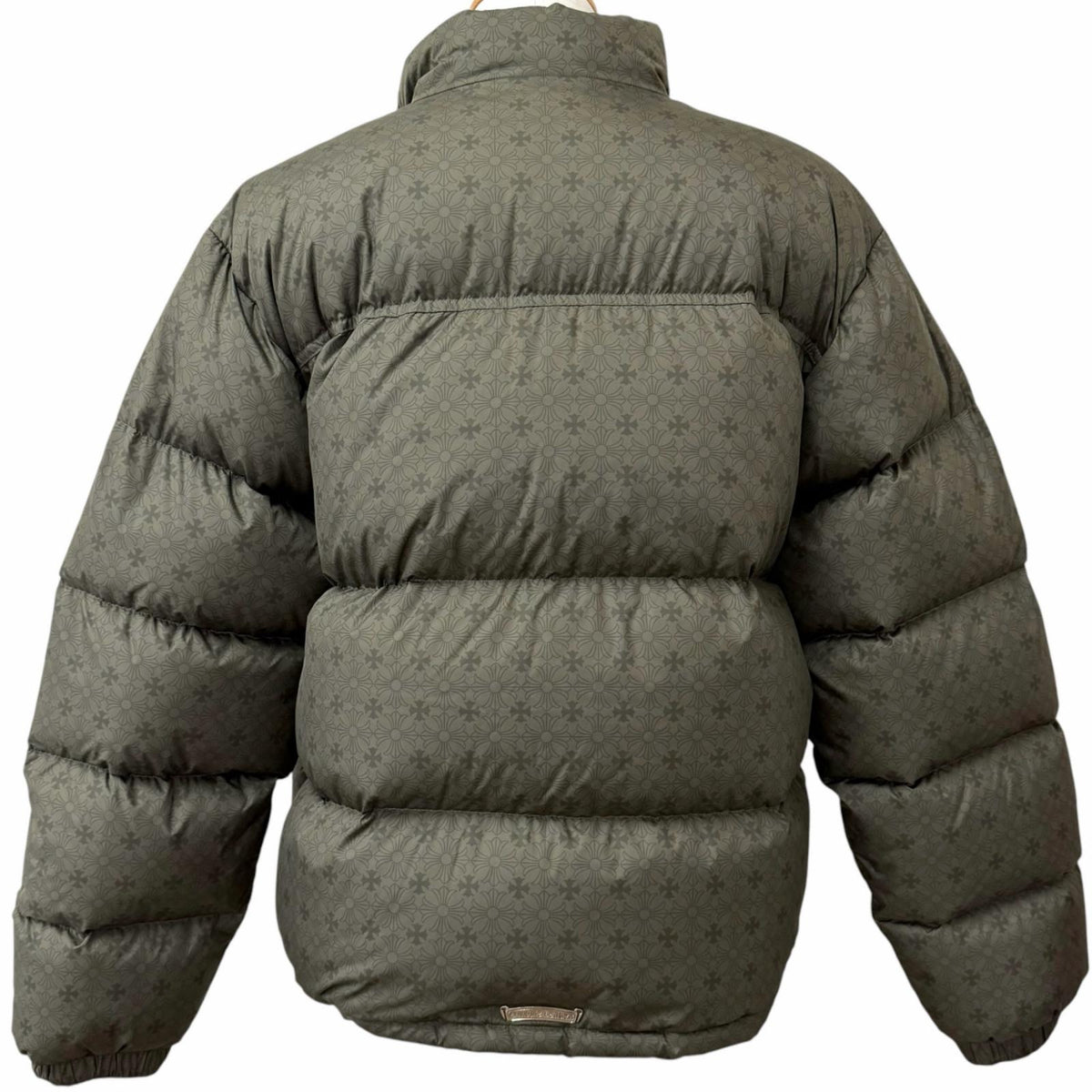 クロムハーツ CH Plus Stiff Down Jacket CHプラス 総柄 クロスボールボタン ダガージップ ダウンジャケット カーキ XL メンズ