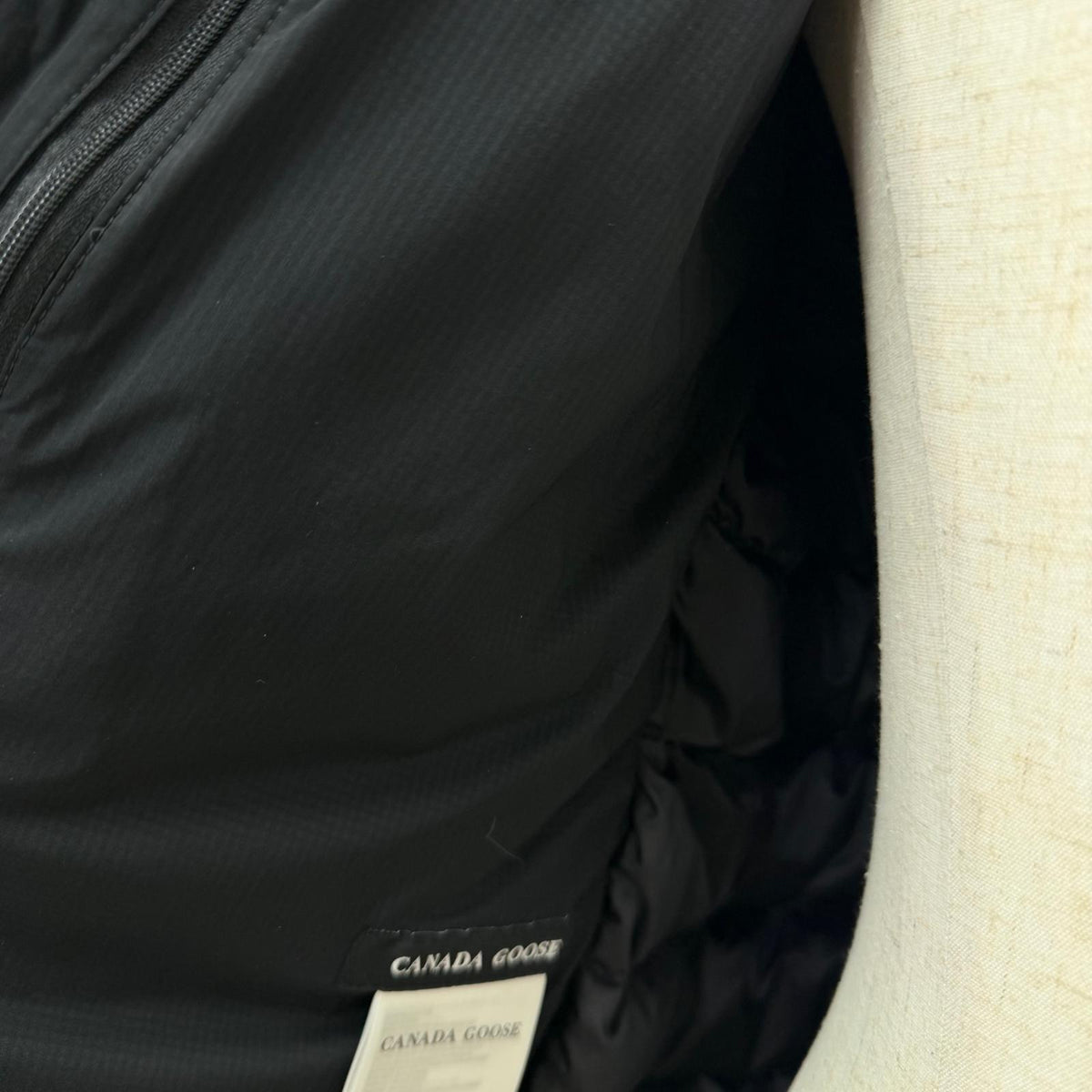 カナダグース LODGE HOODY ミニロゴワッペン フーデッド ダウンジャケット ブラック L メンズ
