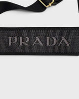 NEWSEDのPRADAジャルディニエールバッグ用ブラックのロゴ入りショルダーストラップ