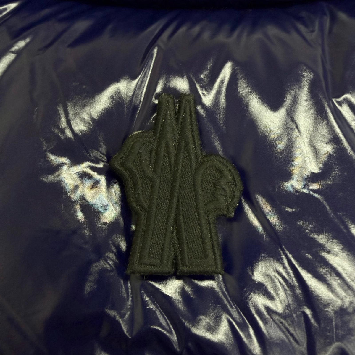 モンクレール グルノーブル BERZIN GILET ロゴワッペン ダウンベスト ネイビー 0 メンズ