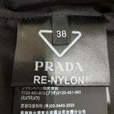 プラダ トライアングルロゴプレート ノースリーブ ミニ丈 ワンピース ブラック IT 38 レディース