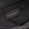 Chanel 旋锁鱼子酱皮革行政托特包（黑色）