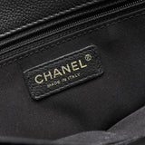 Chanel 旋锁鱼子酱皮革行政托特包（黑色）