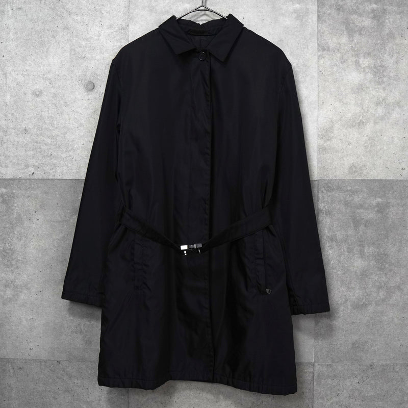 プラダ ナイロン 中綿 ステンカラーコート ブラック ウエストベルト付き