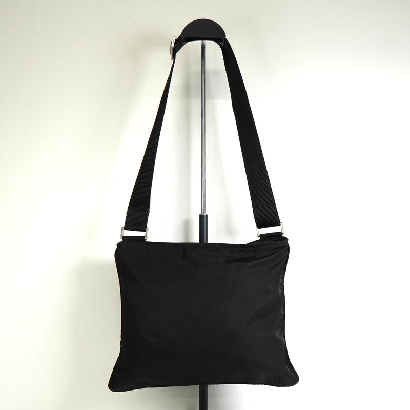 プラダ トライアングルロゴ テスート ポコノ ナイロン ショルダーバッグ ブラック