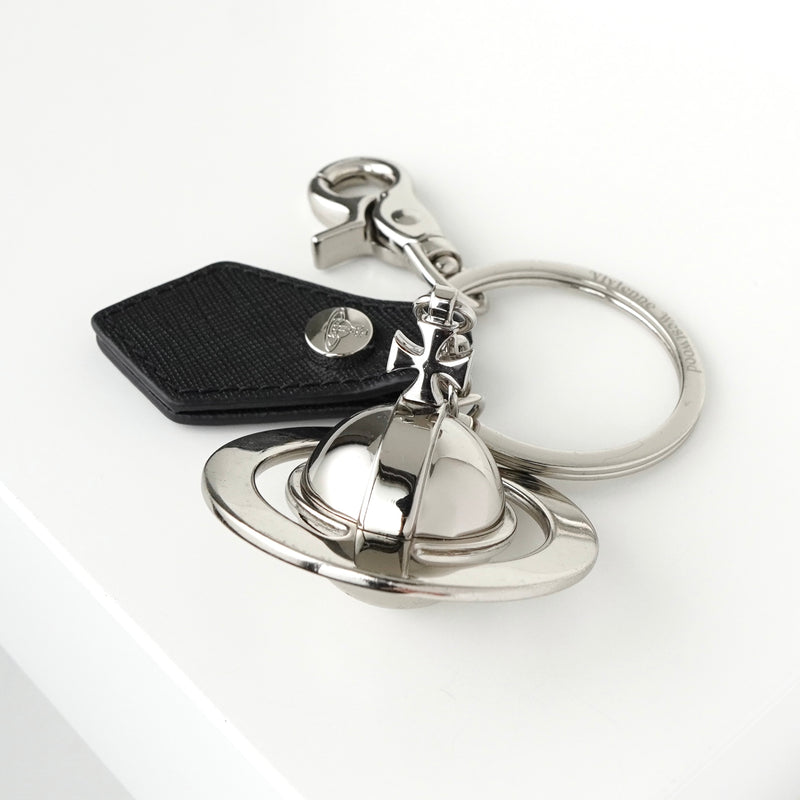 ヴィヴィアン ウエストウッド ラージ オーブ レザー シルバー チャーム キーホルダー