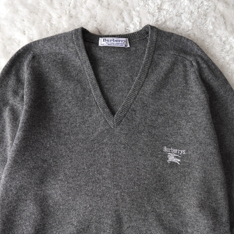 80's〜90's｜Logo Embroidery V-neck Sweater｜Made in Scotland