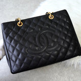 シャネル 1番台 ココマーク マトラッセ キャビアスキン GSTバッグ トートバッグ ブラック - NEWSED