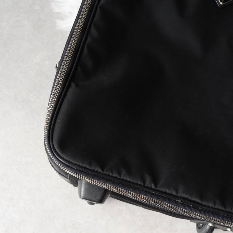 プラダ テスート ポコノ ナイロン / サフィアーノレザー トライアングルロゴ / キャリーバッグ ブラック