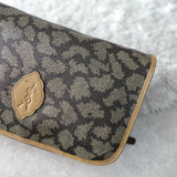 1990's Cassandra Logo Giraffe Pattern Clutch Bag - NEWSED