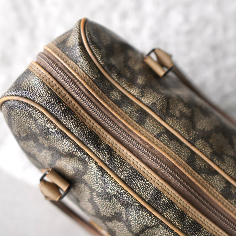 1990's Cassandra Logo Giraffe Pattern Mini Boston Bag - NEWSED
