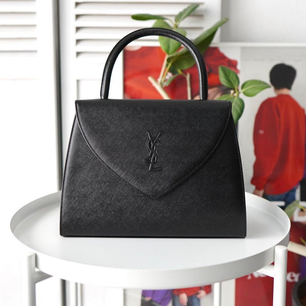 1990's Emboss Cassandra Logo Leather Hand Bag