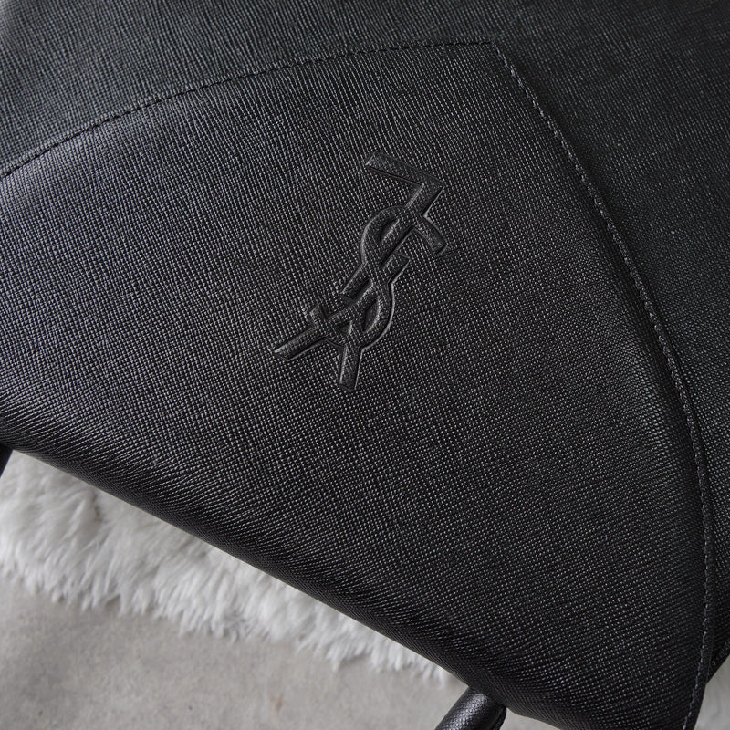1990's Emboss Cassandra Logo Leather Hand Bag - NEWSED