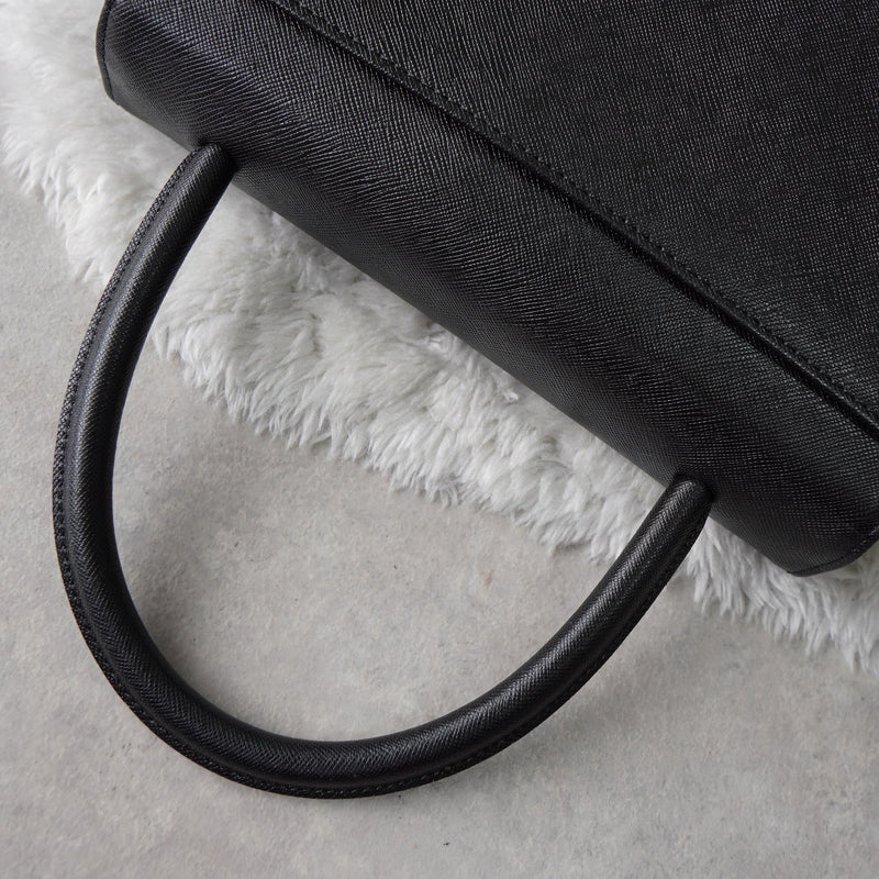 1990's Emboss Cassandra Logo Leather Hand Bag - NEWSED