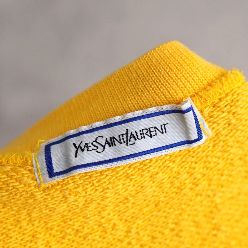 1990's Embossing Logo Sweatshirt - NEWSED