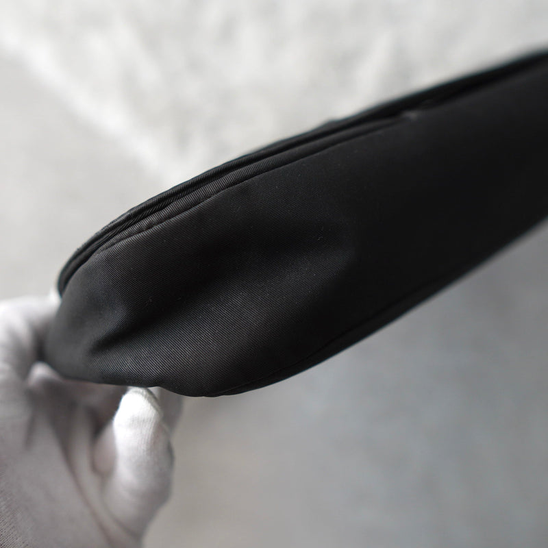 1990's Malice One Shoulder Bag｜Made in Italy - NEWSED