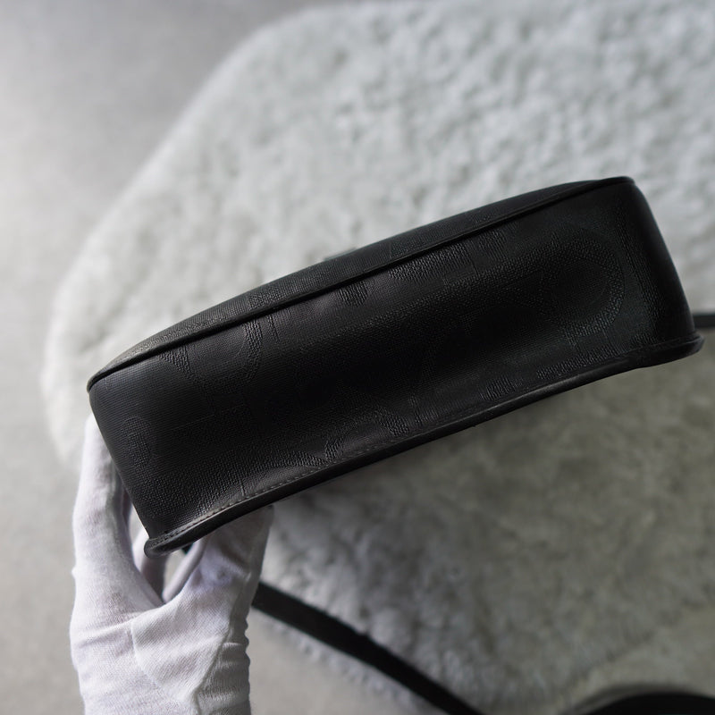 1990's Shadow Trotter Leather Shoulder Bag - NEWSED