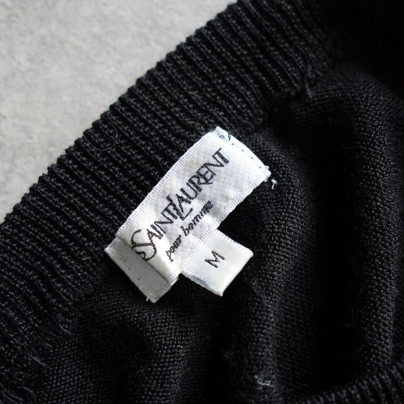 90's イヴ サンローラン カサンドラロゴ YSLロゴ ニット セーター M 90's イヴ サンローラン カサンドラロゴ YSLロゴ ニット