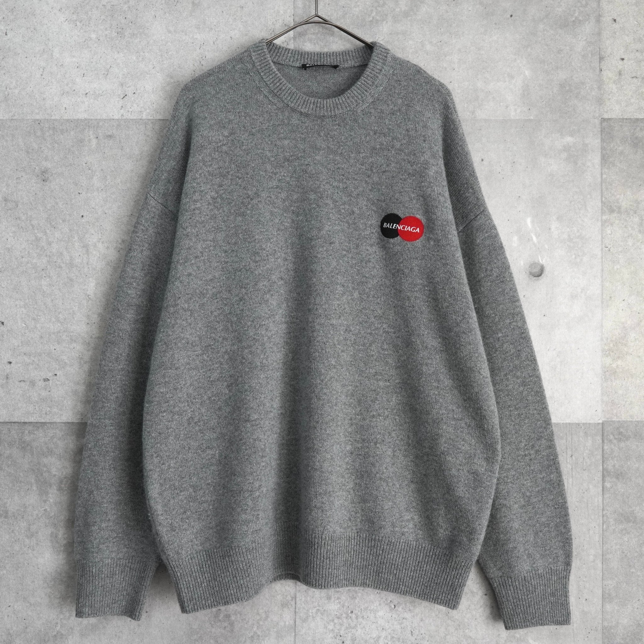 バレンシアガ　19AW カシミヤニットセーター バックロゴ刺繍 ダークグレー バレンシアガ 19AW カシミヤニットセーター バックロゴ刺繍 ダークグレー