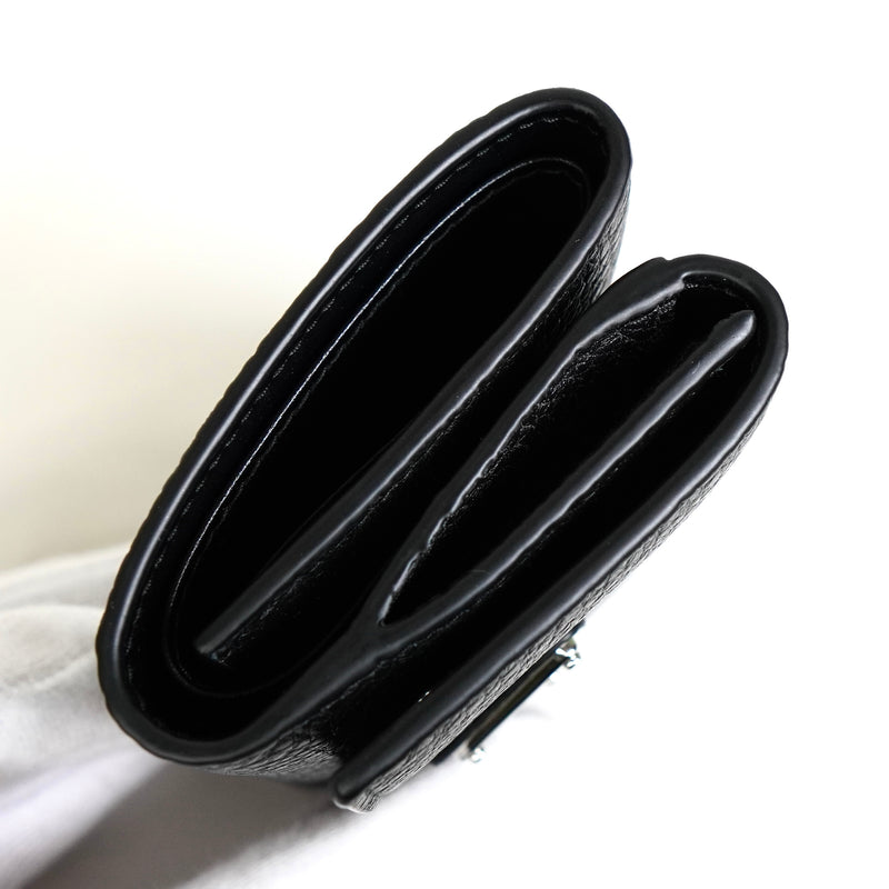 プラダ ヴィッテロダイノレザー トライアングルロゴ 三つ折り財布 ブラック ICタグ内蔵