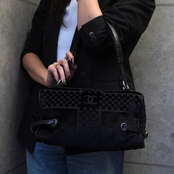 【極美品☆現行】シャネル　C24A 現行　ブローチ　レザー　星　ココマーク CHANEL(シャネル)アイテム一覧 | ブランド古着を扱うリユース