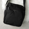 プラダ ナイロン ショルダーバッグ トライアングルロゴ ブラック