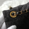Chanel No. 2 旋锁 Matelasse 牛仔布/皮革背包（黑色）
